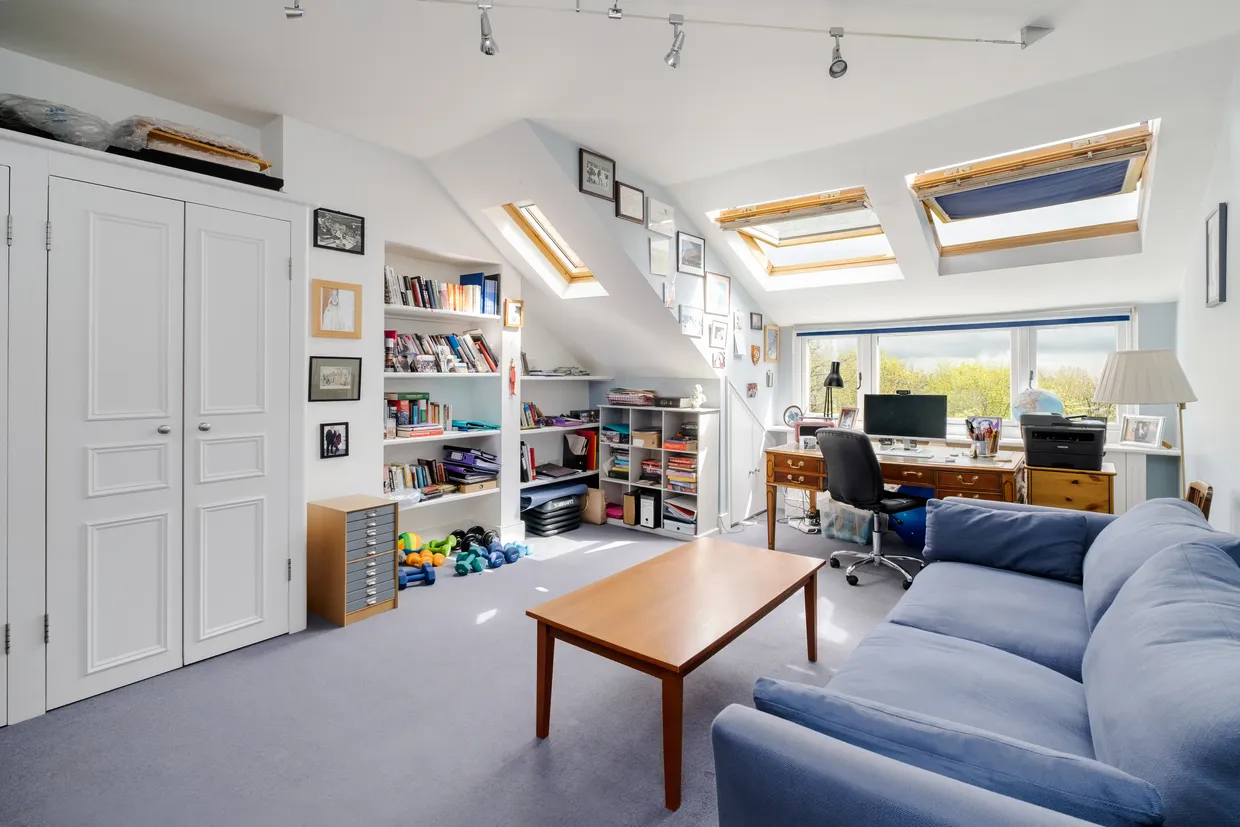 Church Crescent, London, N10 photo 25