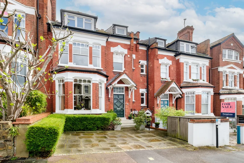 Church Crescent, London, N10