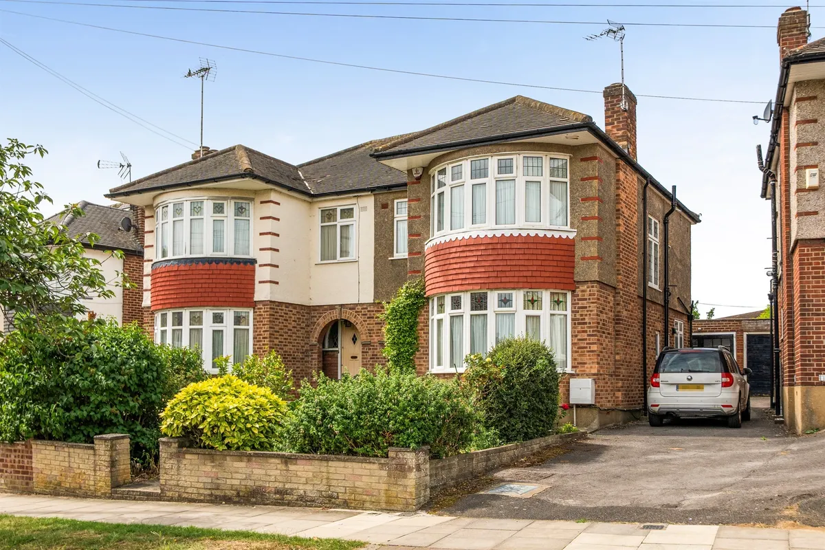 Bincote Road, Enfield