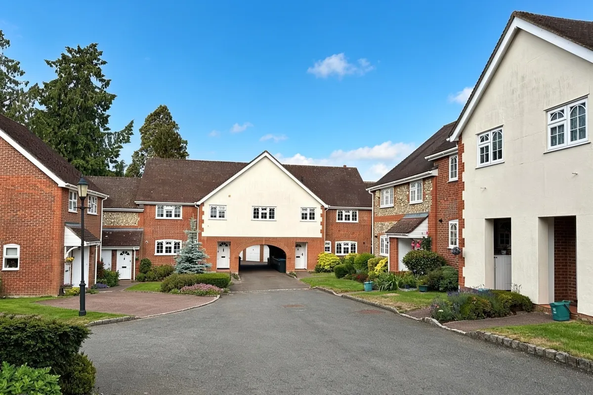 Dunsley Place, Tring