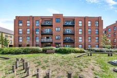 Felnex Avenue, Wallington