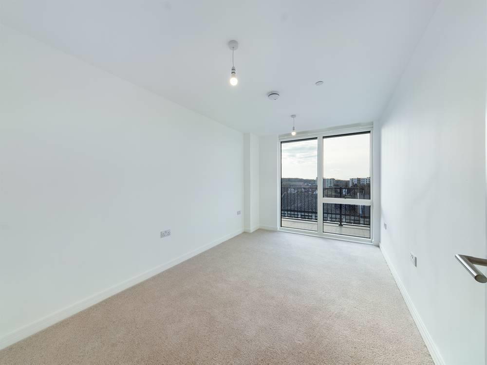 The Broadway, Crawley Image 10