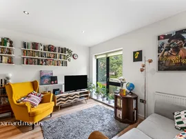 Broadash Close, London photo