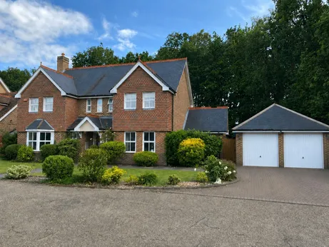 Knox Close, Church Crookham, GU52