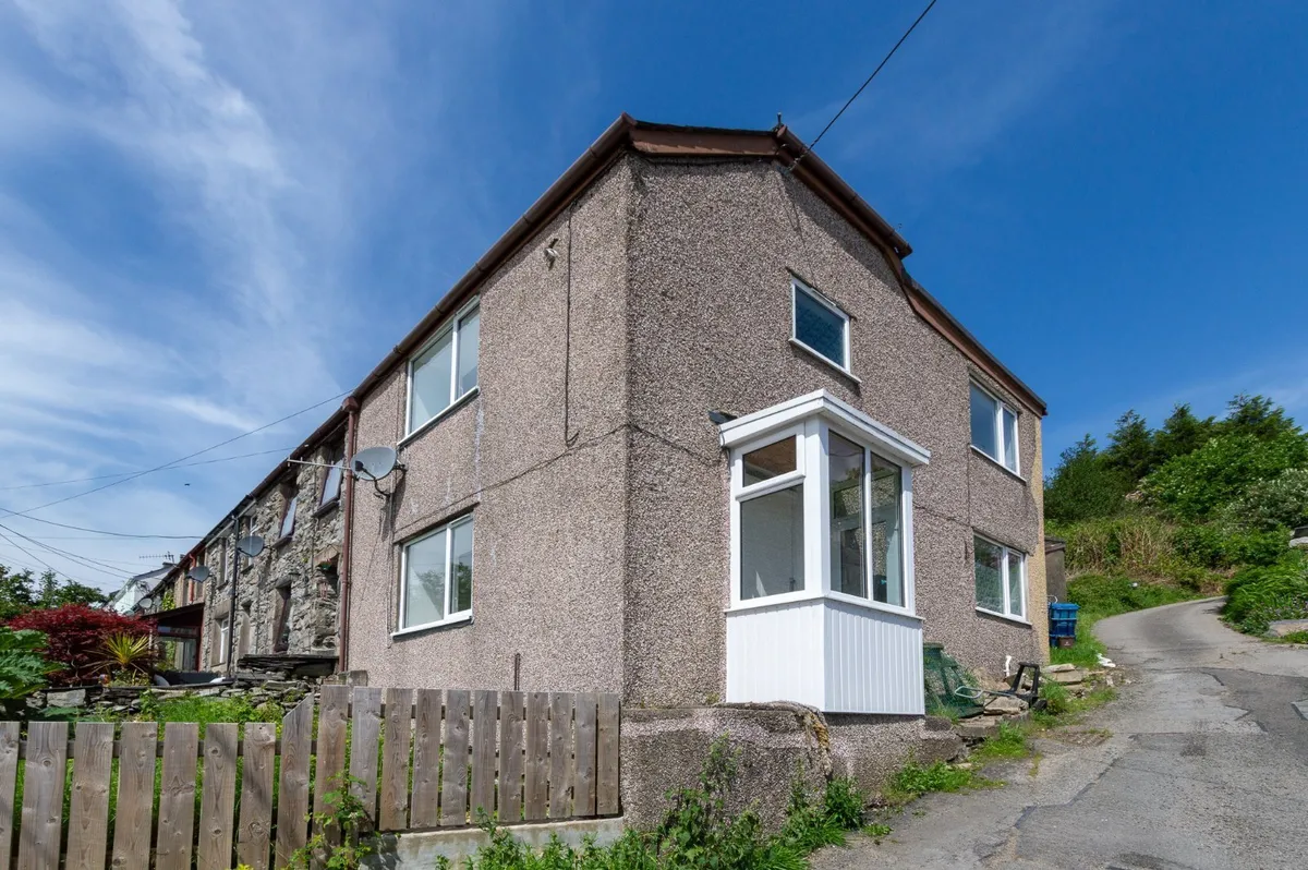 Bryn Derwen Terrace, Talysarn, Gwynedd, LL54