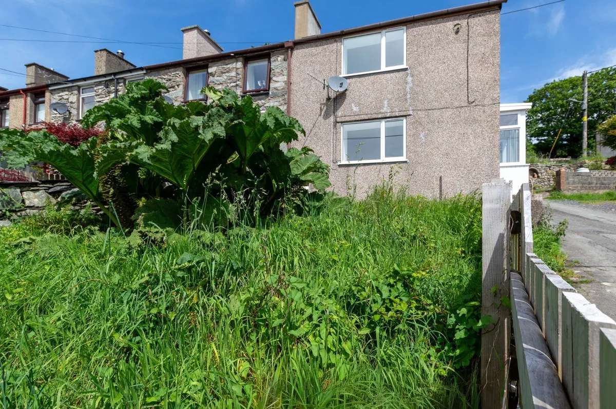 Bryn Derwen Terrace, Talysarn, Gwynedd, LL54