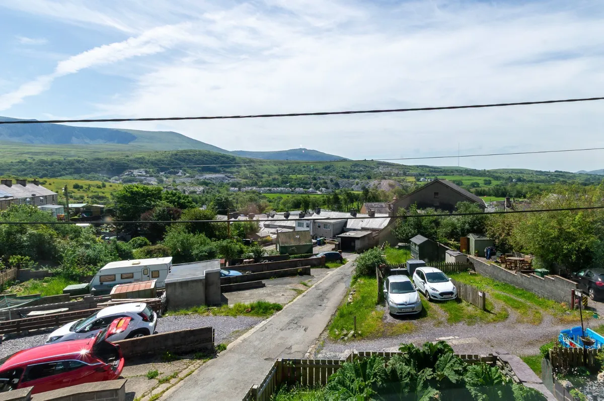 Bryn Derwen Terrace, Talysarn, Gwynedd, LL54