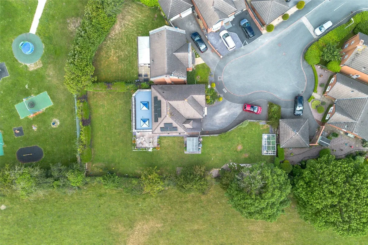 Cerddedfa Glyder, Colwyn Bay, Conwy, LL29