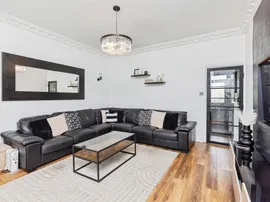 Hastings Place, BRADFORD thumb 2