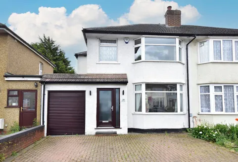 Westlea Avenue, Watford, WD25