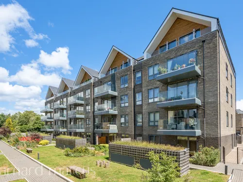 Antoinette Close, KINGSTON UPON THAMESphoto