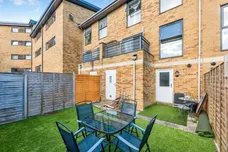 Pasteur Drive, Swindon