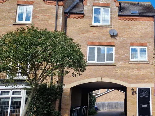 Fen Field Mews, Deeping St. James, PETERBOROUGHphoto
