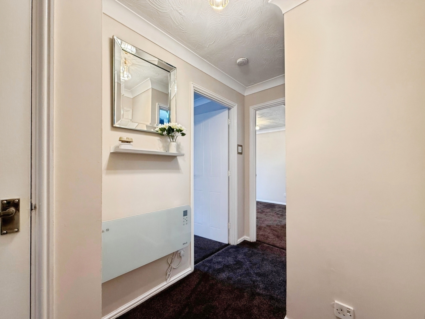 Botham Drive, Slough Image 4
