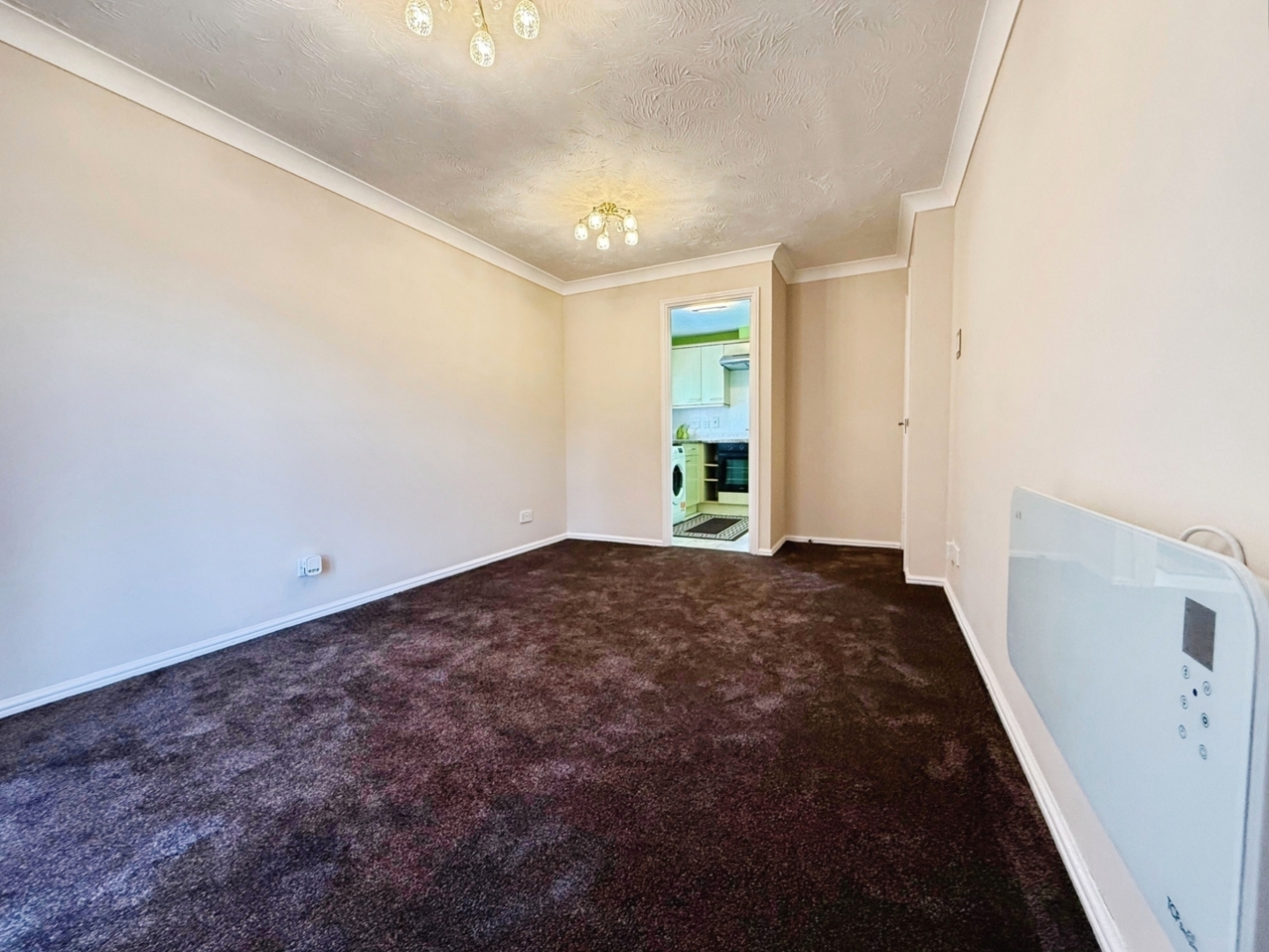 Botham Drive, Slough Image 6