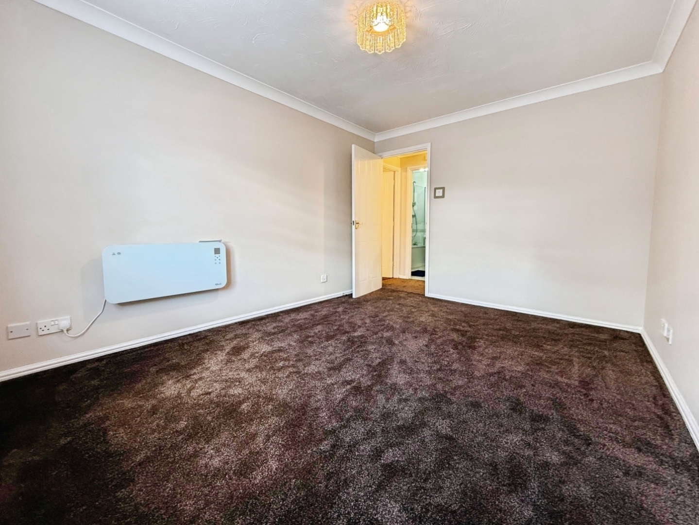 Botham Drive, Slough Image 7