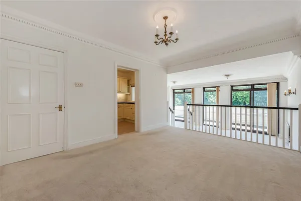 Tollhouse Close, Chichester, PO19 photo 3