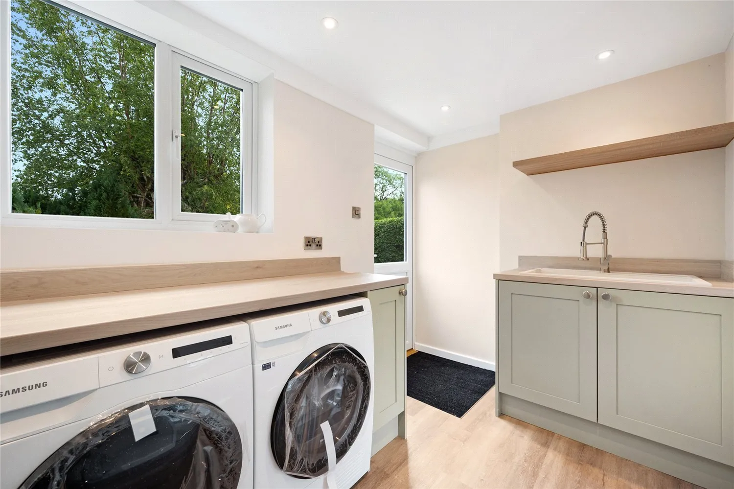 Meadow Drive, Prestbury, SK10 photo 9