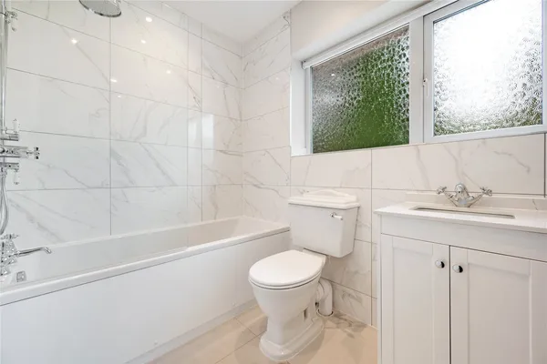 Meadow Drive, Prestbury, SK10 photo 11