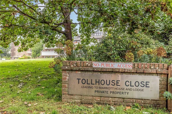 Tollhouse Close, Chichester, PO19 photo 17