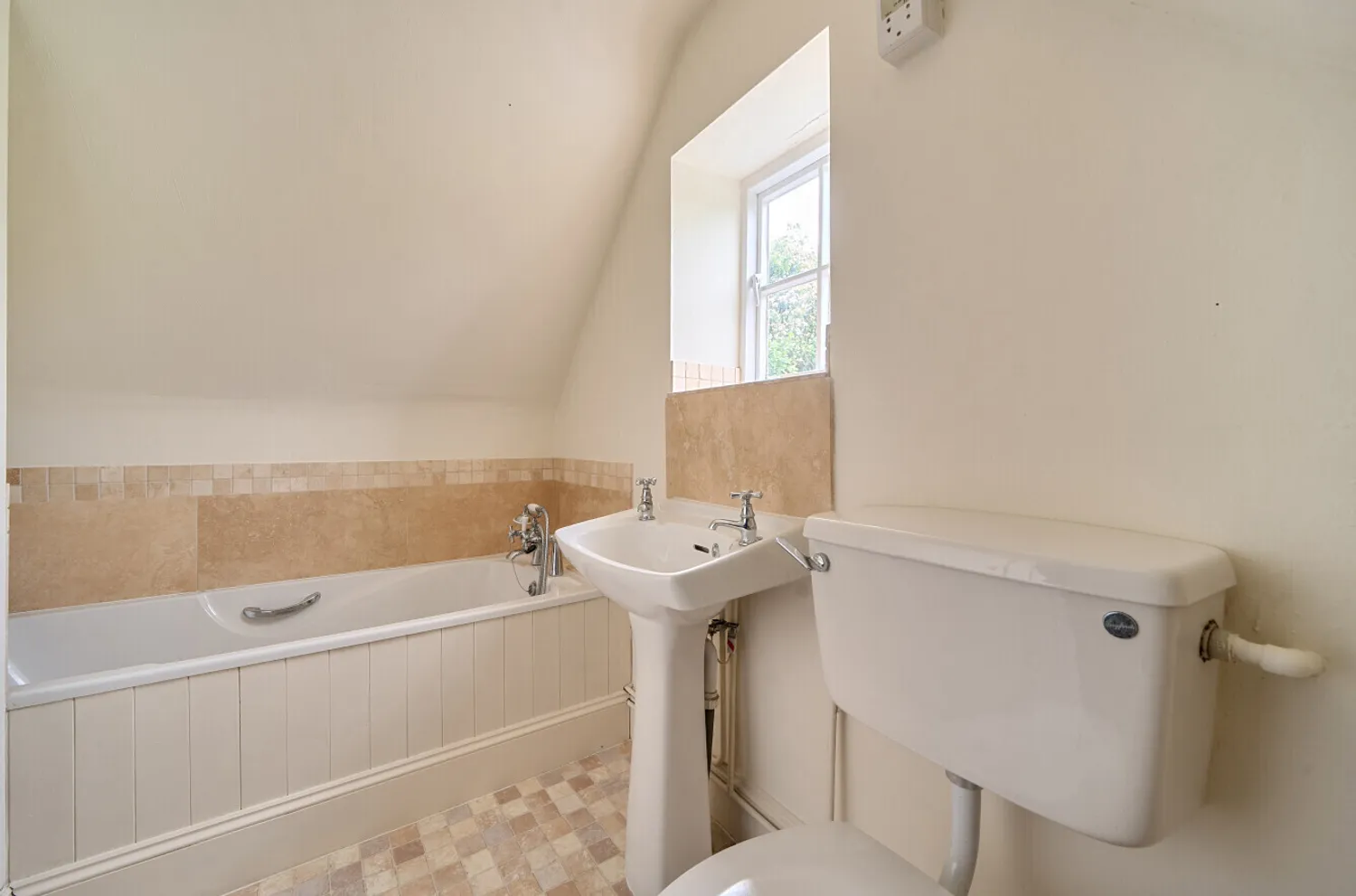 Weston-Subedge, Chipping Campden, GL55 photo 9