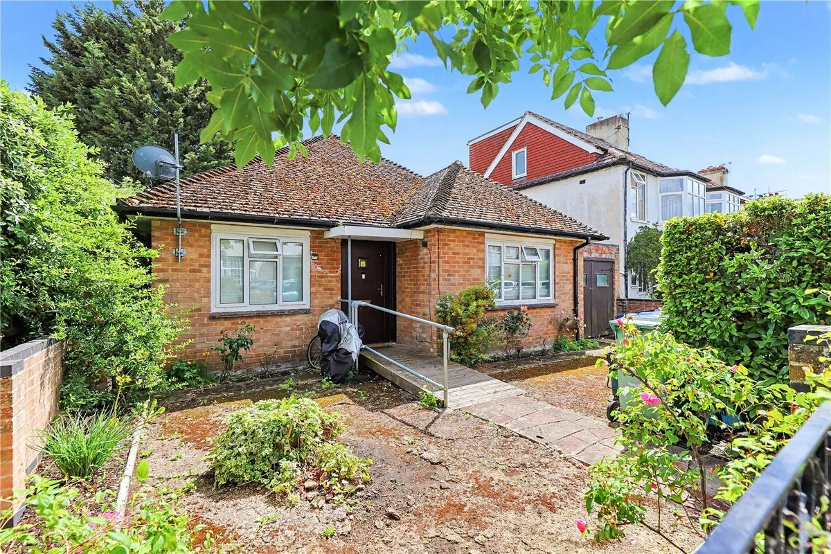 Cavell Road, Oxford, Oxfordshire, OX4
