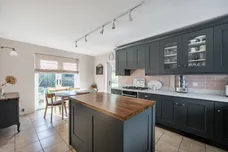 Spencer Road, Caterham, CR3 photo 9