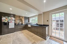Whitemans Green, Cuckfield, RH17 photo 7