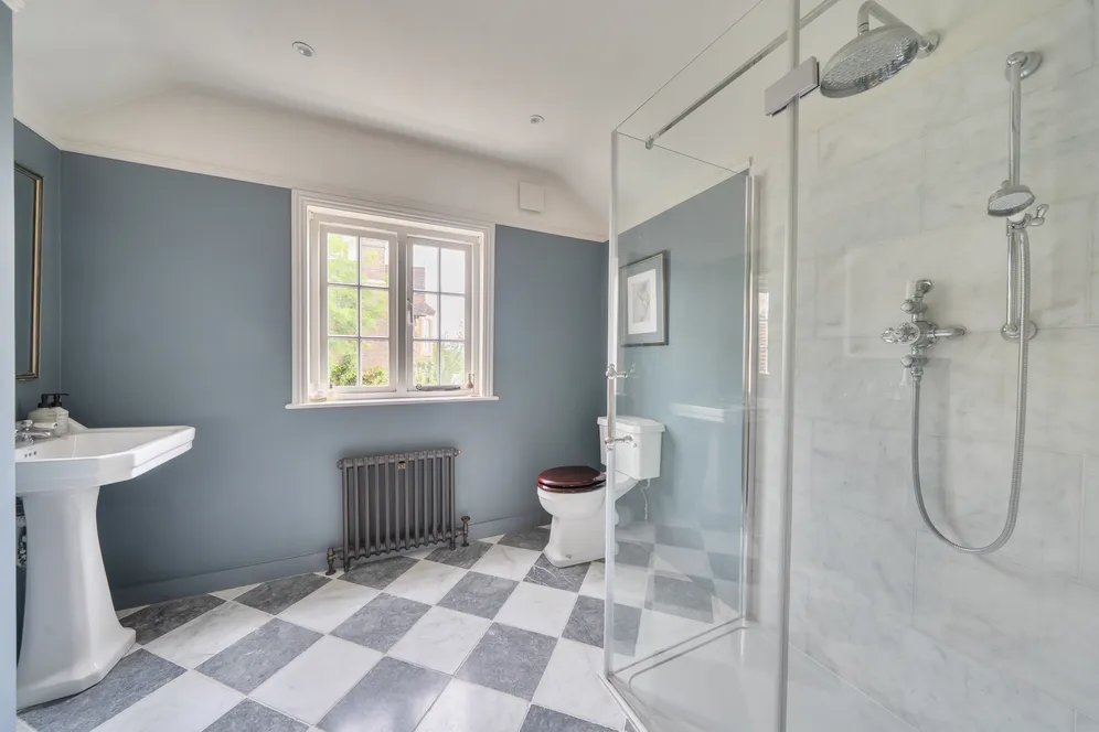 Whitemans Green, Cuckfield, RH17 photo 10