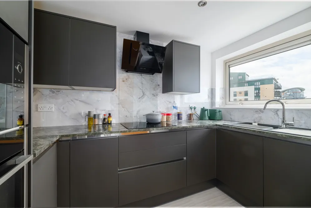 Arnhem Place, London, E14 photo 4