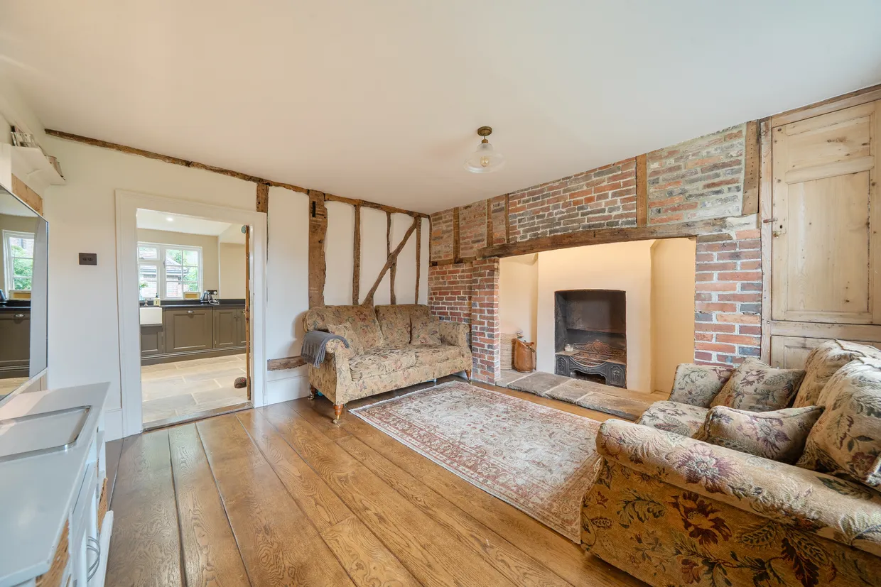 Whitemans Green, Cuckfield, RH17 photo 3