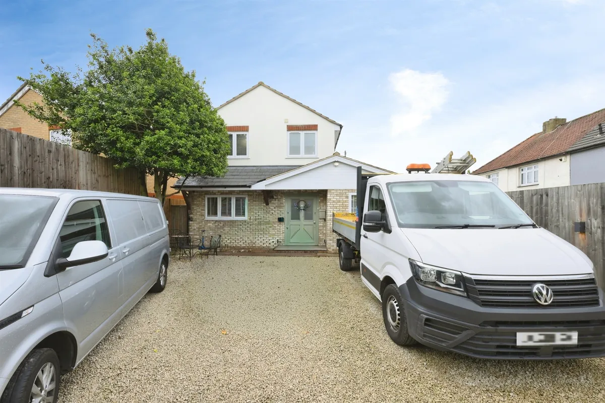Ivy Terrace, Hoddesdon