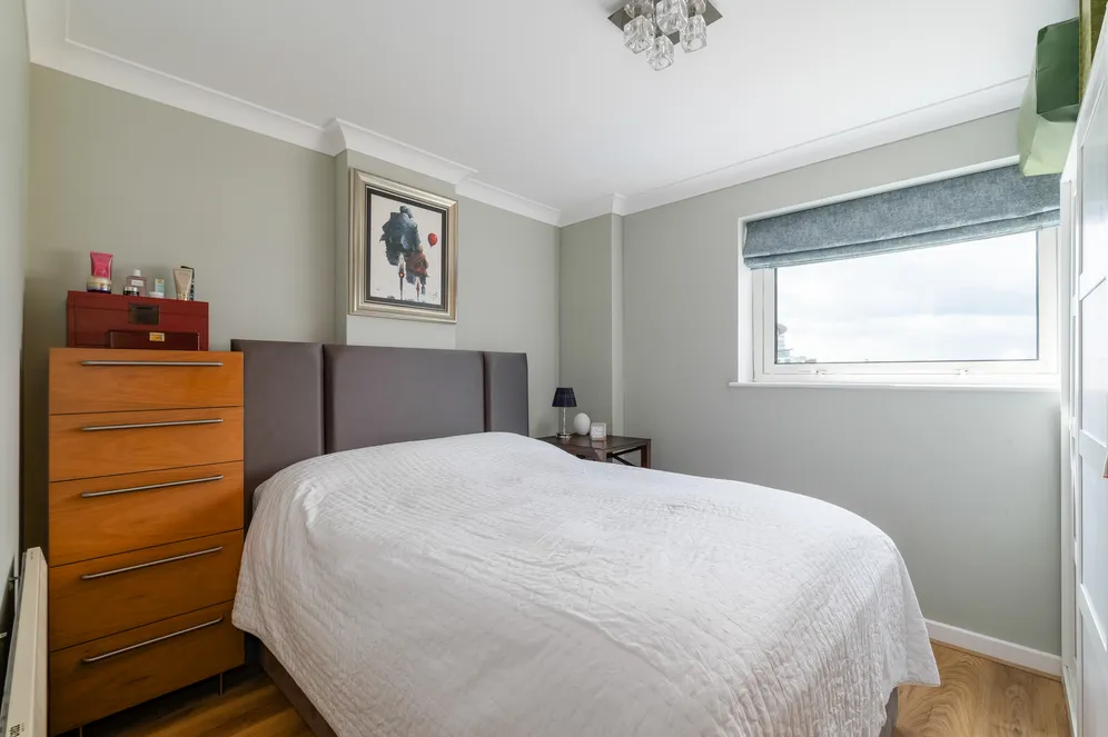Arnhem Place, London, E14 photo 5