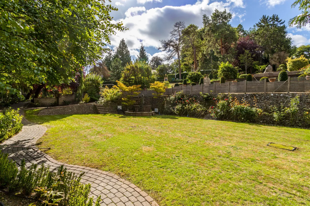 Furze Hill, Purley, CR8 photo 26