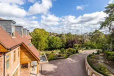 Furze Hill, Purley, CR8 photo 31