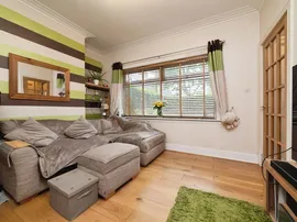 Chestnut Grove, Garden Village, Hull thumb 2