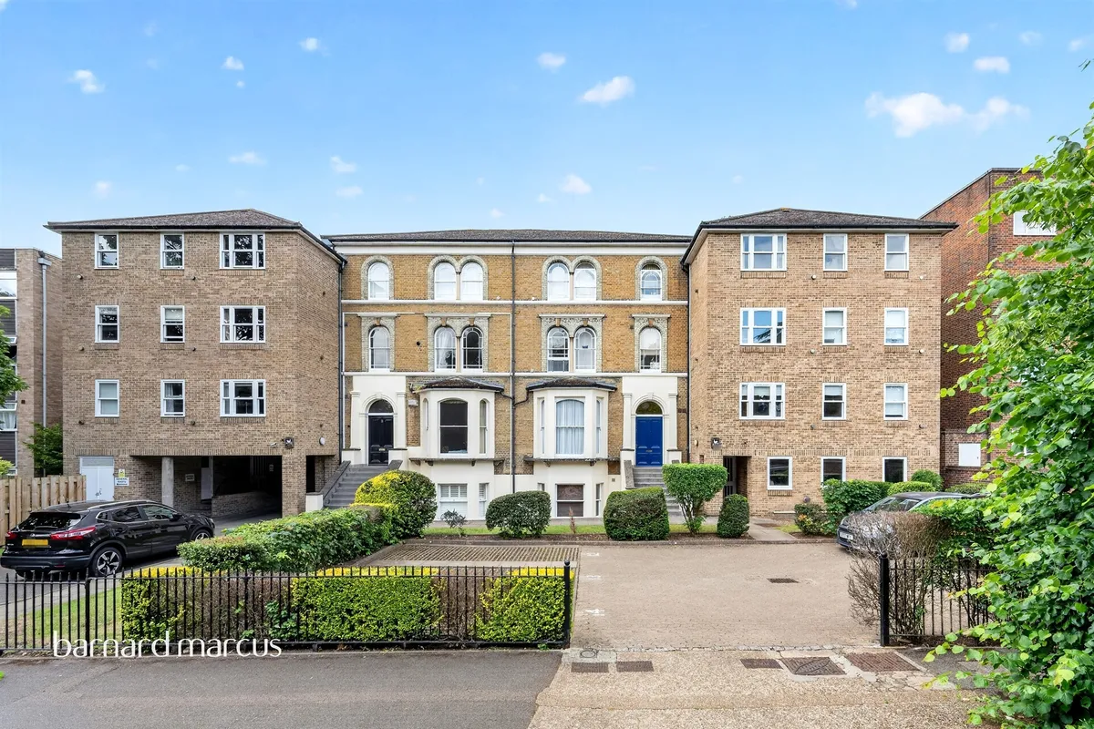The Avenue, Surbiton