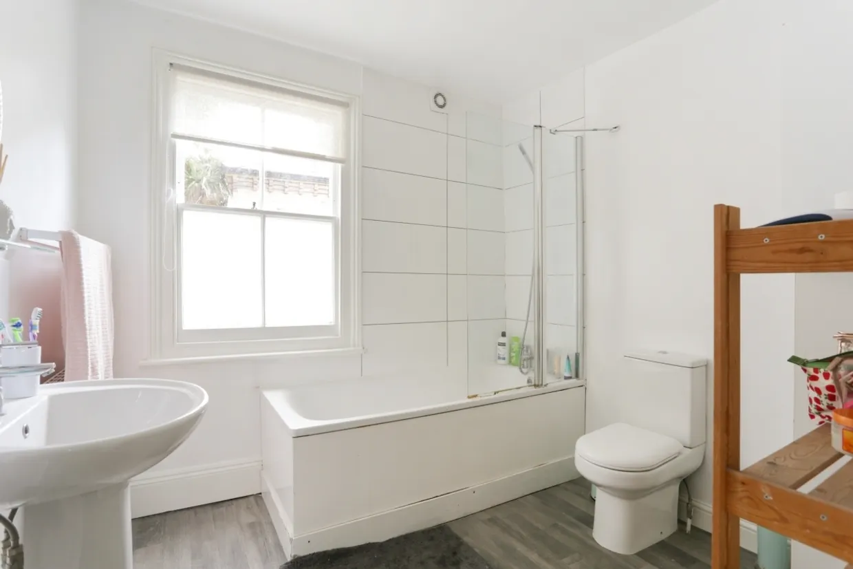 Tyneham Road, London, SW11 photo 6