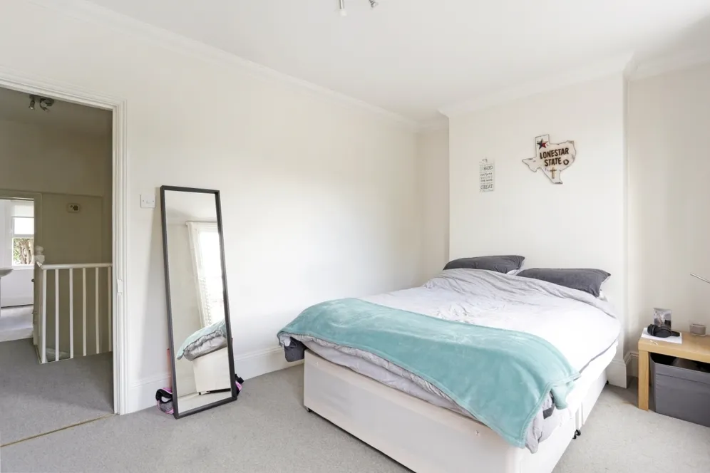 Tyneham Road, London, SW11 photo 12