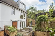 Augustus Road London SW19 photo 1