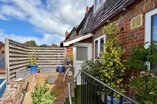 Castle Street Farnham GU9 photo 1