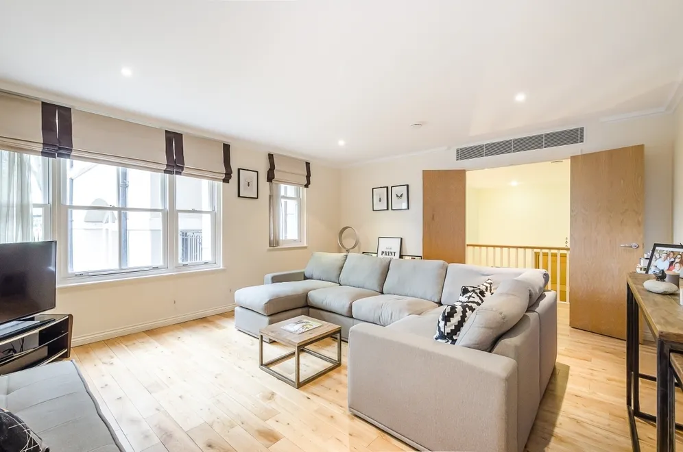 Vincent Square Westminster SW1P photo 2