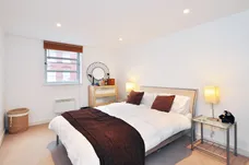 Leyden Street London E1 photo 5