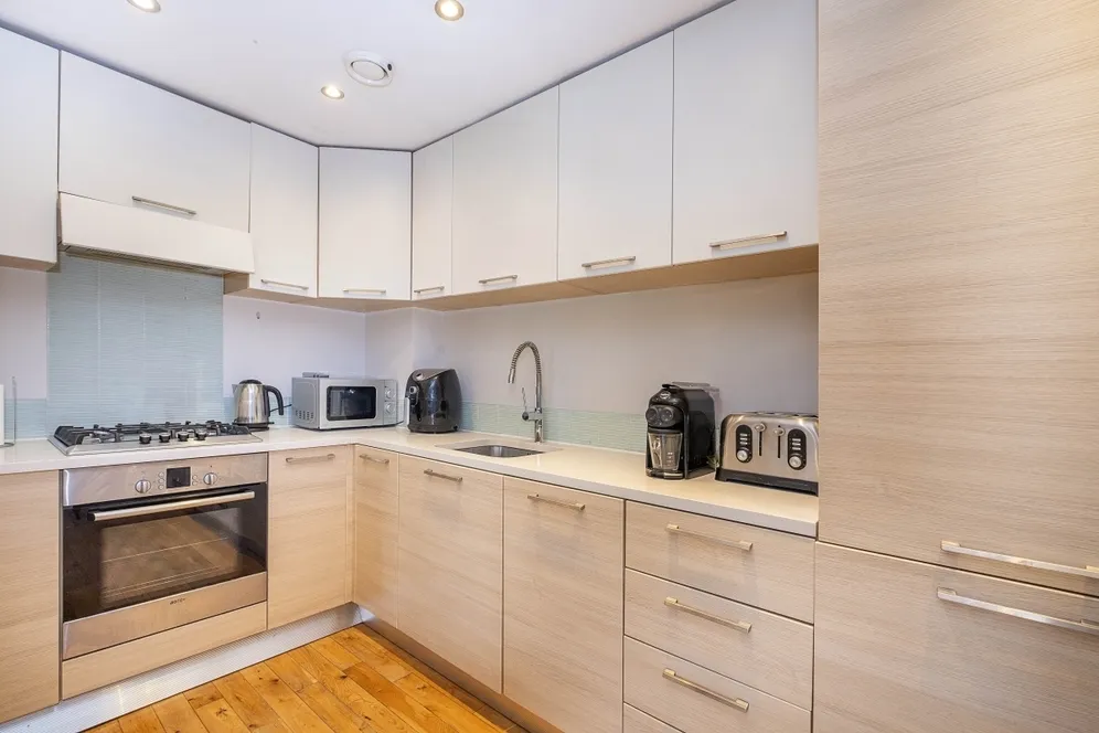 Augustus Road London SW19 photo 9