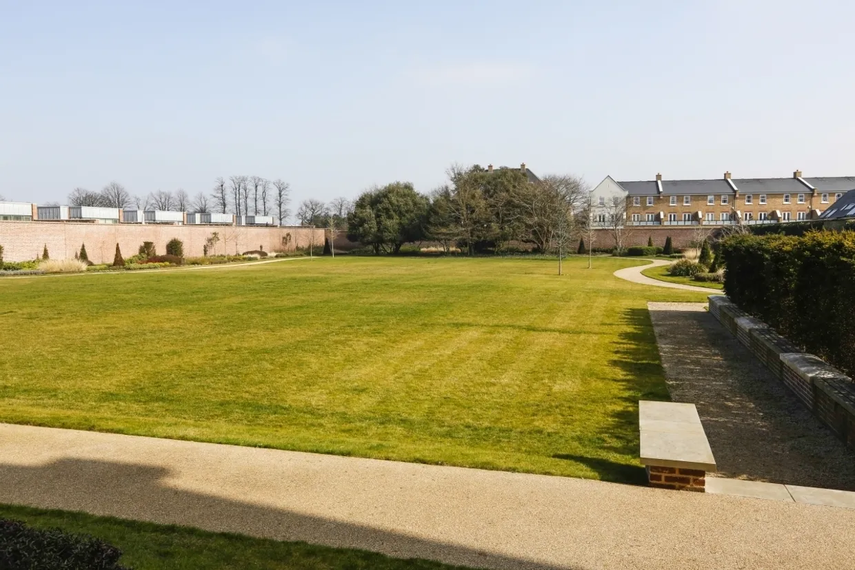 Roehampton Lane SW15 photo 10
