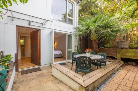 Augustus Road London SW19