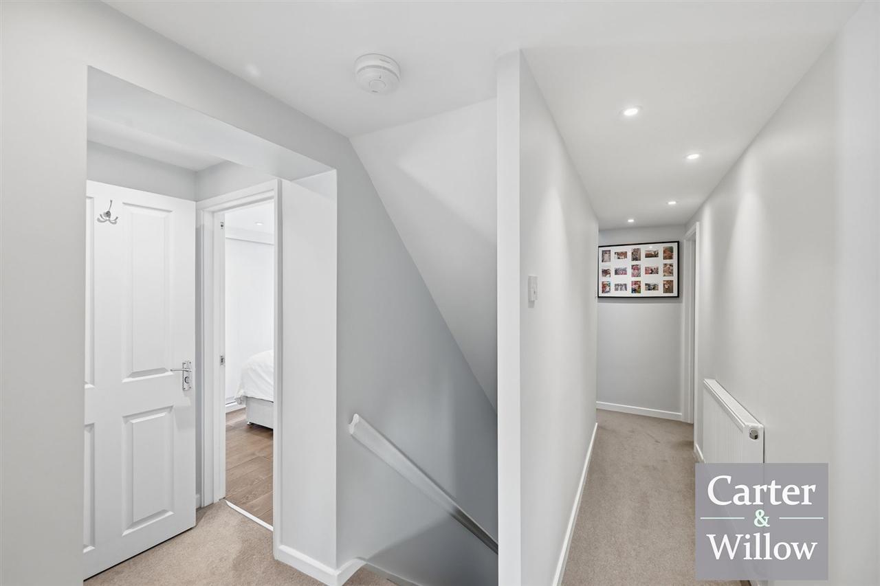 Dronfield Gardens, Essex Image 8