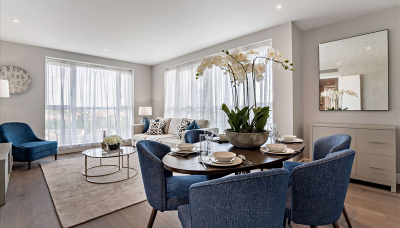 Luxury Two Bedroom Apartment To Let  Work From Home Space & River Views  E14 Image 1