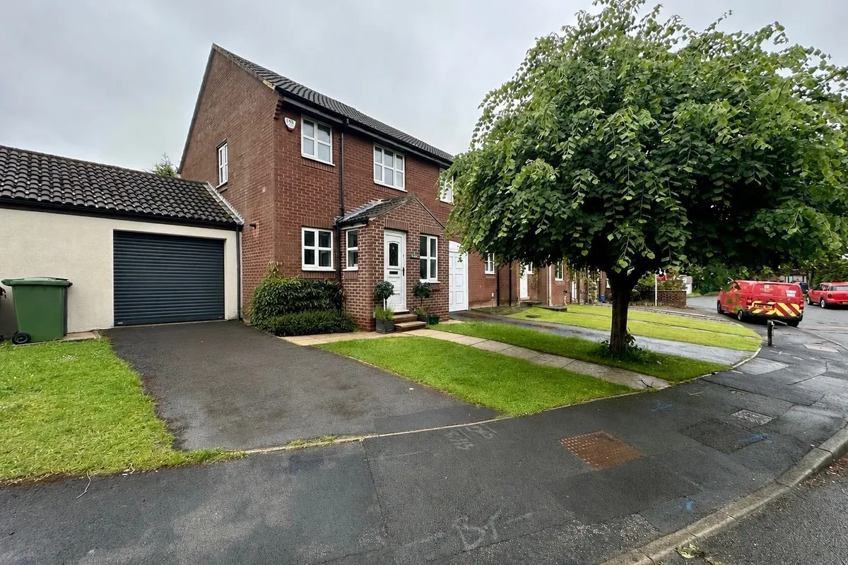 Penlands Lawn, LEEDS