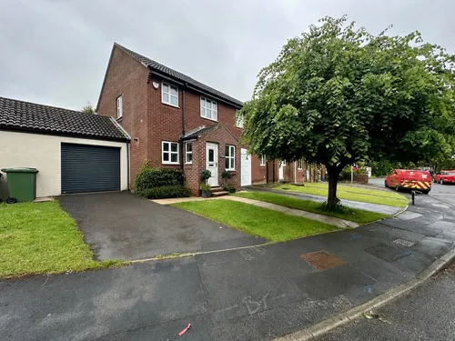 Penlands Lawn, LEEDSphoto